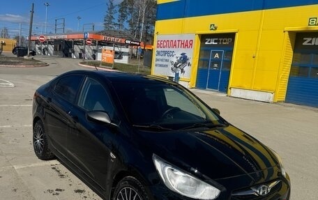 Hyundai Solaris II рестайлинг, 2012 год, 690 000 рублей, 6 фотография