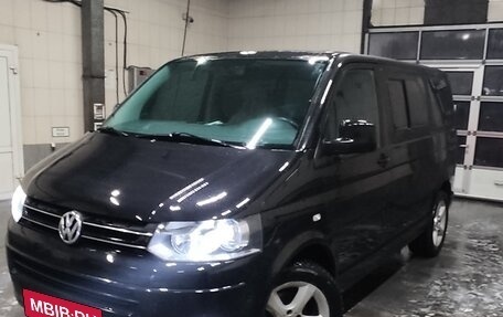 Volkswagen Transporter T5 рестайлинг, 2005 год, 1 000 000 рублей, 4 фотография