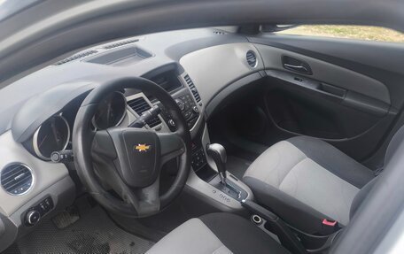 Chevrolet Cruze II, 2010 год, 445 000 рублей, 2 фотография