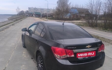 Chevrolet Cruze II, 2010 год, 445 000 рублей, 4 фотография