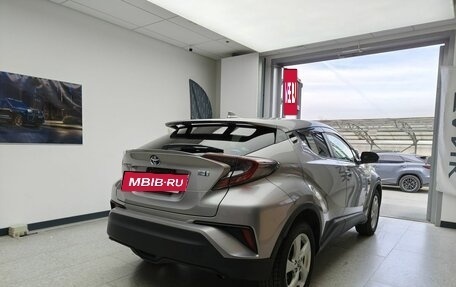 Toyota C-HR I рестайлинг, 2018 год, 1 950 000 рублей, 4 фотография