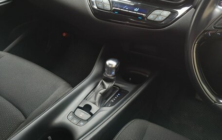 Toyota C-HR I рестайлинг, 2018 год, 1 950 000 рублей, 11 фотография