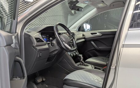 Volkswagen Taos, 2021 год, 2 620 000 рублей, 8 фотография