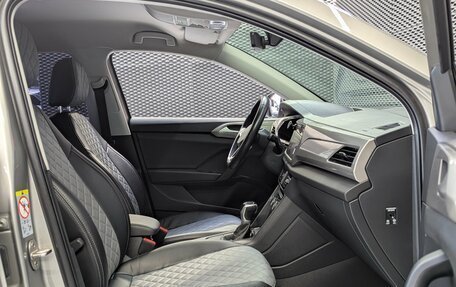 Volkswagen Taos, 2021 год, 2 620 000 рублей, 34 фотография