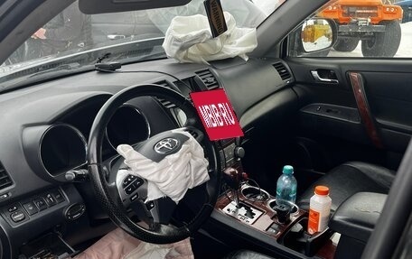 Toyota Highlander III, 2012 год, 1 000 000 рублей, 2 фотография