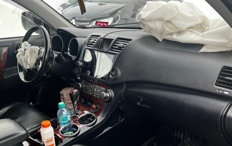 Toyota Highlander III, 2012 год, 1 000 000 рублей, 3 фотография