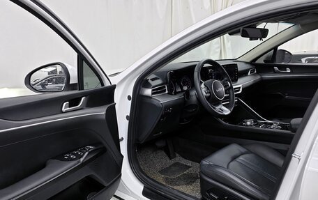 KIA K5, 2022 год, 17 фотография