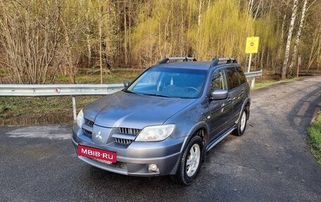 Mitsubishi Outlander III рестайлинг 3, 2004 год, 530 000 рублей, 1 фотография