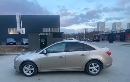 Chevrolet Cruze II, 2010 год, 450 000 рублей, 3 фотография