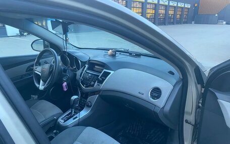 Chevrolet Cruze II, 2010 год, 450 000 рублей, 5 фотография