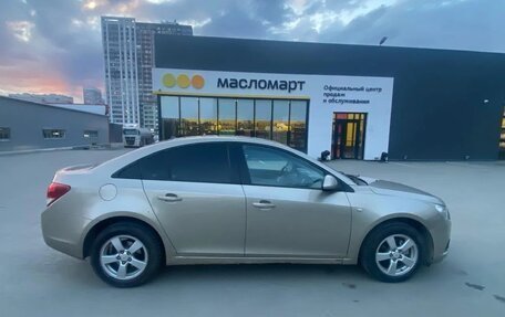 Chevrolet Cruze II, 2010 год, 450 000 рублей, 4 фотография