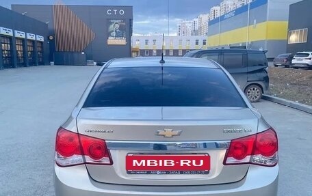 Chevrolet Cruze II, 2010 год, 450 000 рублей, 2 фотография