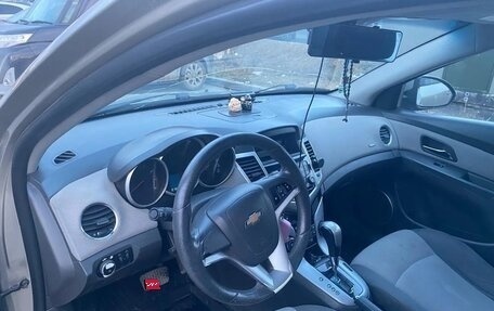 Chevrolet Cruze II, 2010 год, 450 000 рублей, 6 фотография