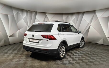 Volkswagen Tiguan II, 2017 год, 1 645 000 рублей, 2 фотография