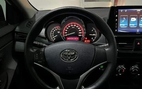 Toyota Vios III, 2022 год, 1 370 000 рублей, 10 фотография