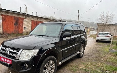 Mitsubishi Pajero IV, 2012 год, 1 835 000 рублей, 2 фотография