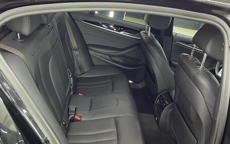 BMW 5 серия, 2018 год, 3 200 000 рублей, 13 фотография