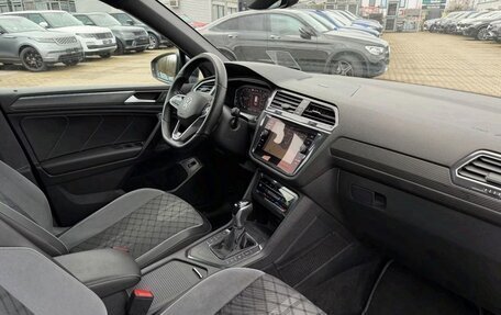 Volkswagen Tiguan II, 2022 год, 2 600 000 рублей, 6 фотография