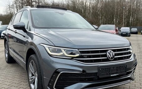 Volkswagen Tiguan II, 2022 год, 2 600 000 рублей, 11 фотография