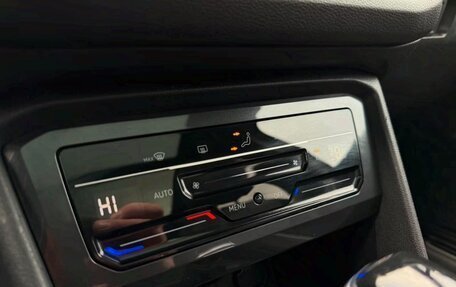 Volkswagen Tiguan II, 2022 год, 2 600 000 рублей, 14 фотография