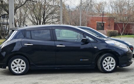Nissan Leaf I, 2017 год, 920 000 рублей, 2 фотография