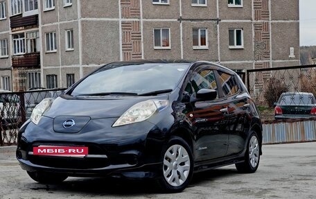 Nissan Leaf I, 2017 год, 920 000 рублей, 11 фотография