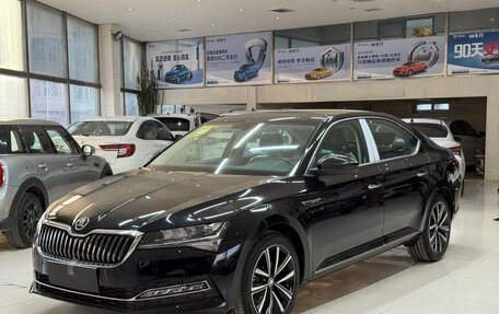 Skoda Superb III рестайлинг, 2026 год, 2 615 000 рублей, 4 фотография