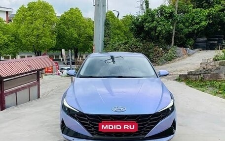 Hyundai Elantra, 2022 год, 1 370 000 рублей, 2 фотография