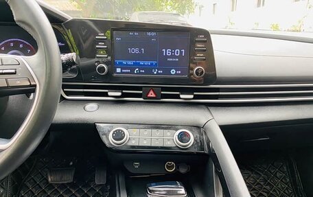 Hyundai Elantra, 2022 год, 1 370 000 рублей, 15 фотография