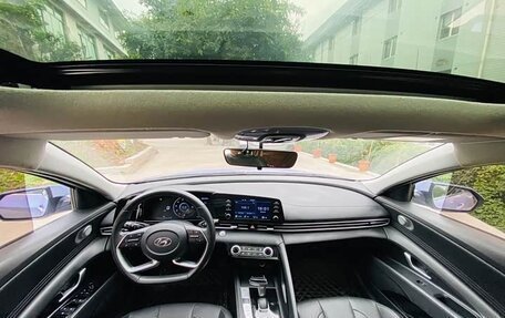 Hyundai Elantra, 2022 год, 1 370 000 рублей, 13 фотография