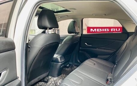 Hyundai Elantra, 2022 год, 1 370 000 рублей, 12 фотография