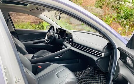 Hyundai Elantra, 2022 год, 1 370 000 рублей, 17 фотография