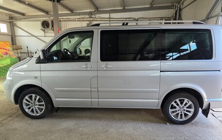 Volkswagen Multivan T5, 2005 год, 5 550 000 рублей, 3 фотография