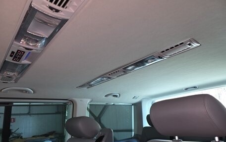 Volkswagen Multivan T5, 2005 год, 5 550 000 рублей, 13 фотография