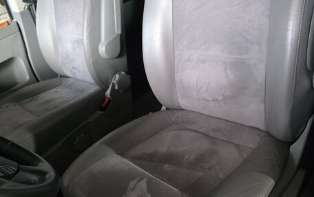 Volkswagen Multivan T5, 2005 год, 5 550 000 рублей, 27 фотография