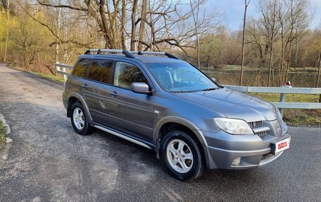 Mitsubishi Outlander III рестайлинг 3, 2004 год, 530 000 рублей, 4 фотография