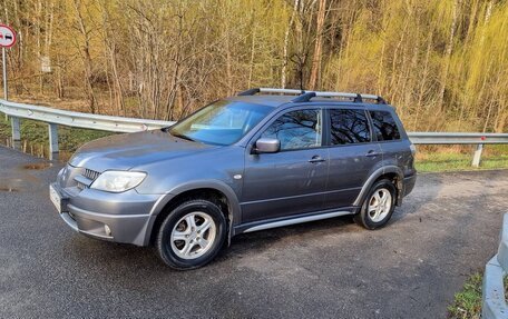Mitsubishi Outlander III рестайлинг 3, 2004 год, 530 000 рублей, 10 фотография