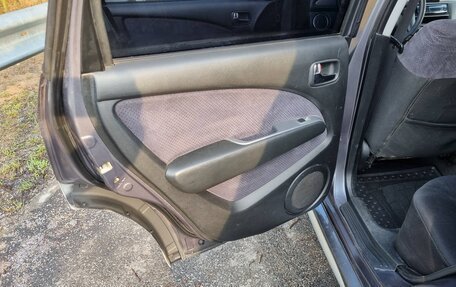 Mitsubishi Outlander III рестайлинг 3, 2004 год, 530 000 рублей, 16 фотография