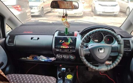 Honda Fit III, 2002 год, 370 000 рублей, 5 фотография