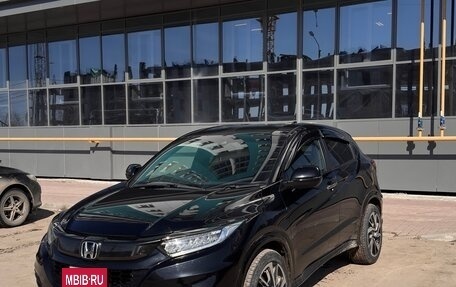 Honda Vezel, 2018 год, 1 800 000 рублей, 3 фотография