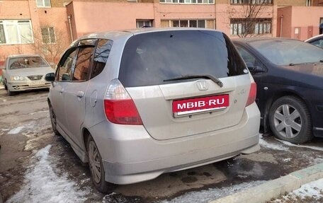 Honda Fit III, 2002 год, 370 000 рублей, 2 фотография