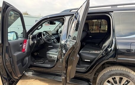 Toyota Land Cruiser, 2024 год, 13 700 000 рублей, 6 фотография