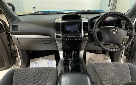 Toyota Land Cruiser Prado 120 рестайлинг, 2002 год, 1 545 000 рублей, 19 фотография