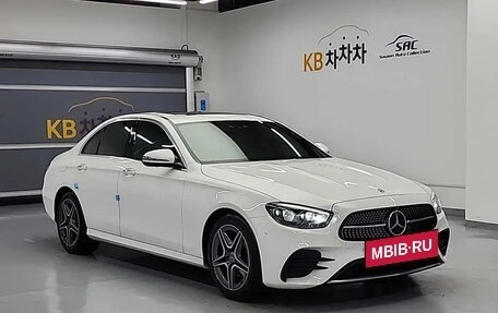 Mercedes-Benz E-Класс, 2022 год, 3 451 000 рублей, 3 фотография