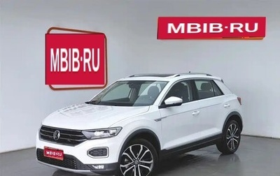 Volkswagen T-Roc I, 2022 год, 1 379 000 рублей, 1 фотография