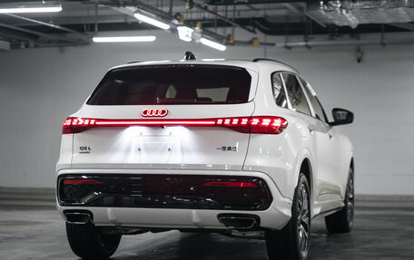 Audi Q5, 2025 год, 6 090 000 рублей, 27 фотография