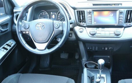 Toyota RAV4, 2019 год, 2 650 000 рублей, 7 фотография