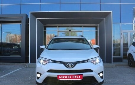 Toyota RAV4, 2019 год, 2 650 000 рублей, 2 фотография