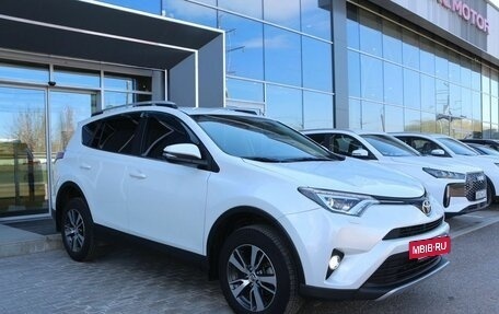 Toyota RAV4, 2019 год, 2 650 000 рублей, 3 фотография