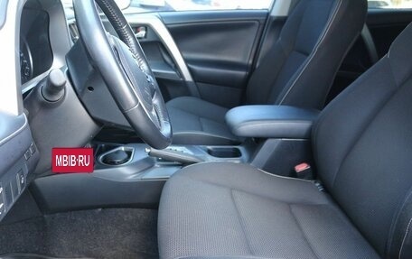 Toyota RAV4, 2019 год, 2 650 000 рублей, 16 фотография